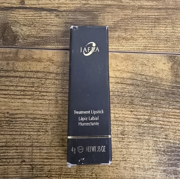New Jafra Treatment Lipstick - Picture 3 of 10